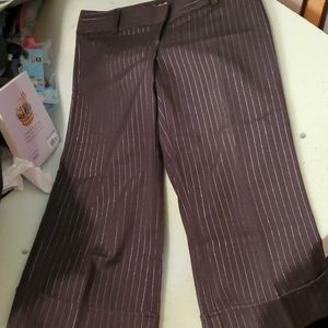 3 pairs of Capri pants